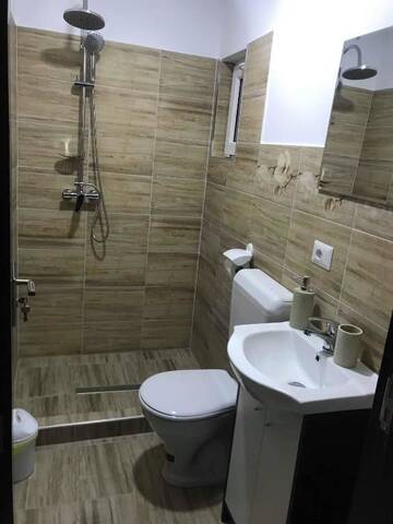 Фото номера Двухместный номер с 1 кроватью и собственной ванной комнатой Лоджи Cabana HATERE г. Мойсей 13